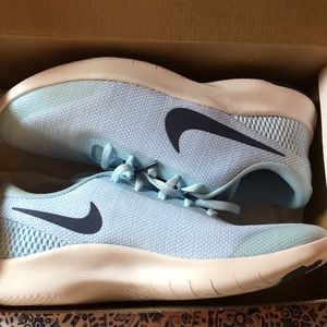 Never worn Nike Sneakers